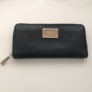 Michael Kors wallet black gold used condition